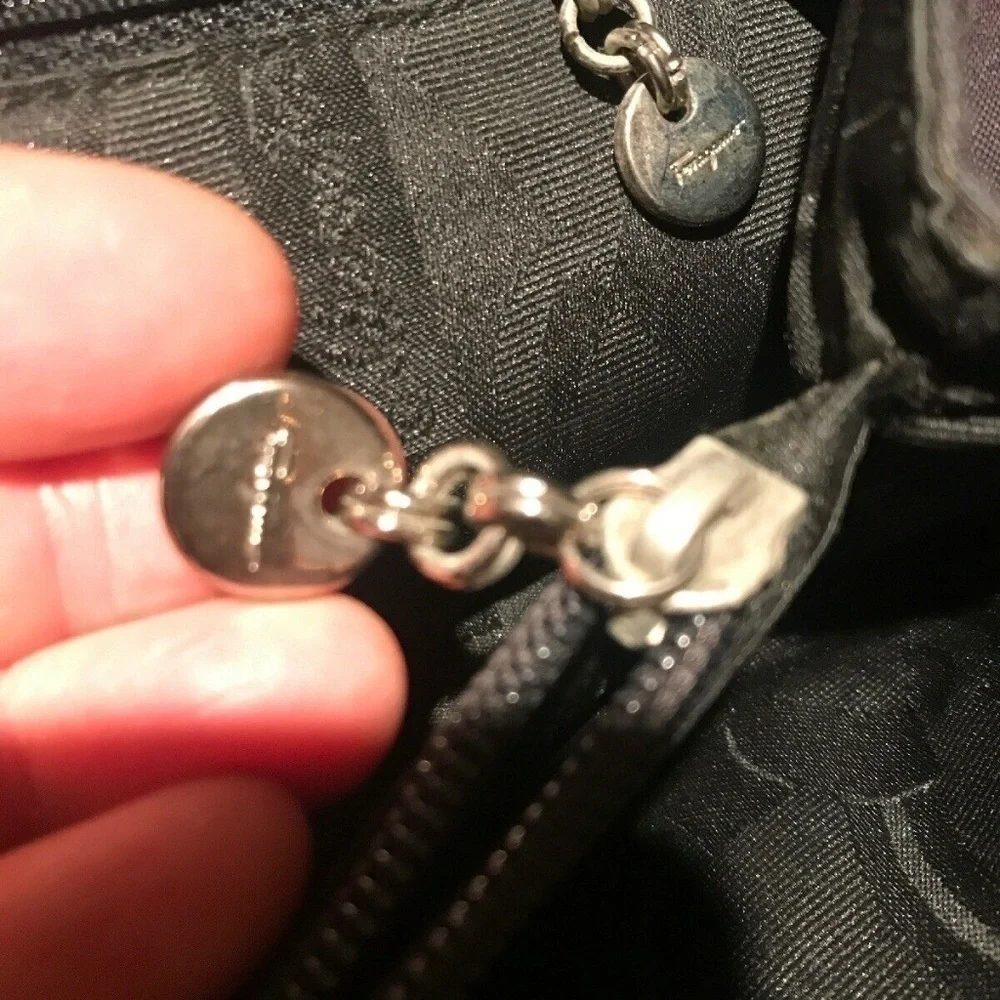 Salvatore Ferragamo Vara Black Shoulder Bag